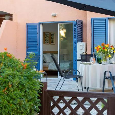 Limnaria Gardens Classic Apartment *